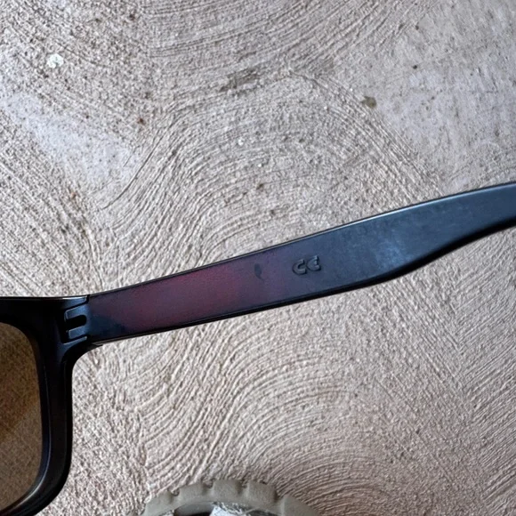 Oakley Holbrook - Picture 5 of 5